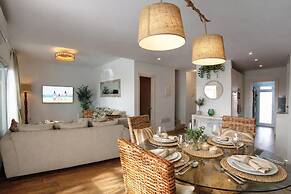 Serena Holiday Homes by LIVVO