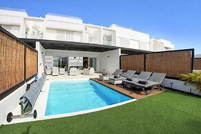 Serena Holiday Homes by LIVVO