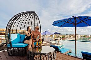 Qualia De Hôtel Hoi An - Rooftop Bar City View