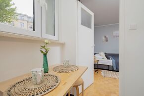 Wilanowska Studio Warsaw by Renters