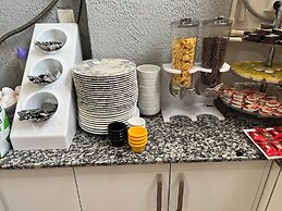 Saffron Hotel Old City