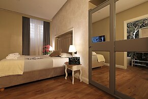 Vatican Cozy Suite - Liberty Collection