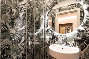 Vatican Cozy Suite - Liberty Collection