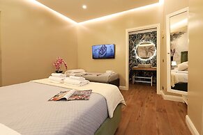 Vatican Cozy Suite - Liberty Collection