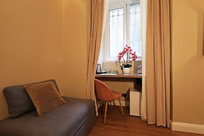 Vatican Cozy Suite - Liberty Collection