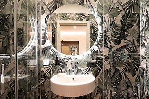 Vatican Cozy Suite - Liberty Collection