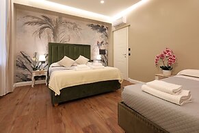 Vatican Cozy Suite - Liberty Collection