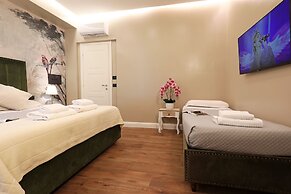 Vatican Cozy Suite - Liberty Collection