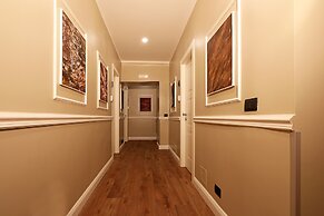 Vatican Cozy Suite - Liberty Collection