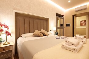 Vatican Cozy Suite - Liberty Collection