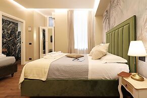 Vatican Cozy Suite - Liberty Collection