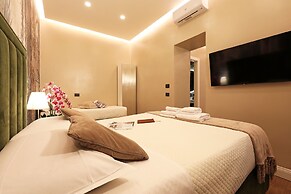 Vatican Cozy Suite - Liberty Collection