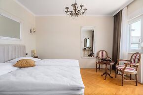 Storge Boutique Bed & Breakfast