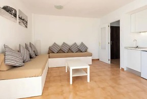 Neighbours Beach Apartments