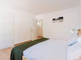 Neighbours Beach Apartments