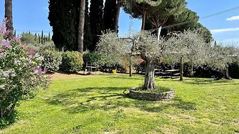 Home From Home in Passignano - Lakeside Views!