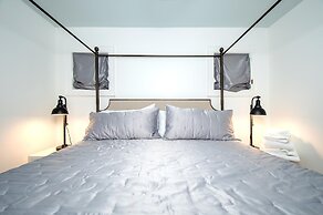 Perfect 10 3 Bedroom Home by RedAwning