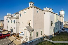 Perfect 10 3 Bedroom Home by RedAwning