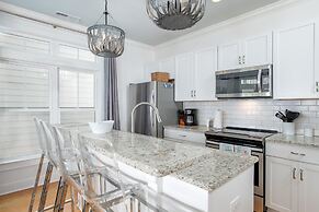 Perfect 10 3 Bedroom Home by RedAwning