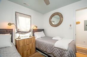 Perfect 10 3 Bedroom Home by RedAwning