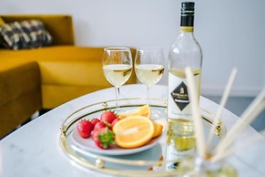 Stunning 2-bed Apartment With Allocated Parking