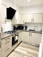 Inviting 3-bed Apartment in London