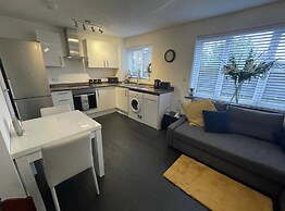 Immaculate 1-bed House in Didcot