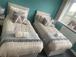 Stunning 2-bed Apartment in Twickenham