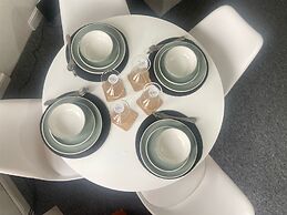 Stunning 2-bed Apartment in Twickenham