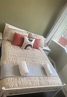 Stunning 2-bed Apartment in Twickenham