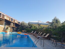 Elia Village by Irida Iris Group