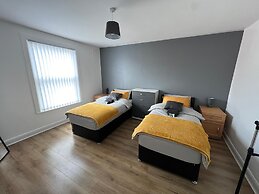 City Escape - Charming 2-bed House