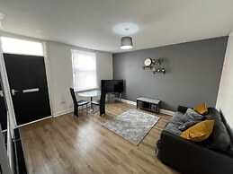 City Escape - Charming 2-bed House