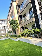 Embassy Gardens Royal Luxury Apartments