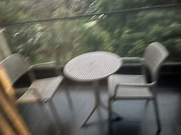 Embassy Gardens Royal Luxury Apartments