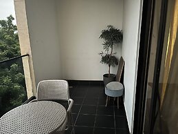 Embassy Gardens Royal Luxury Apartments