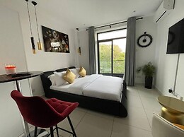 Embassy Gardens Royal Luxury Apartments