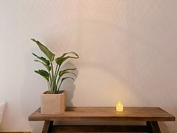 Moonlight Home Stay  For 2-12 persons