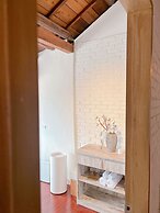 Moonlight Home Stay  For 2-12 persons