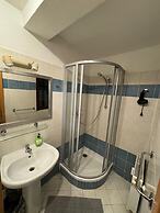 Remarkable 1-bed Apartment in Praha