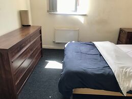 Immaculate 2-bed Apartment in Smethwick