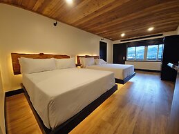 Waterfront on Glacier