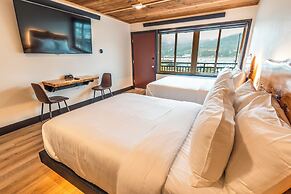 Waterfront on Glacier