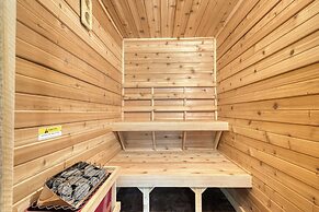 Birch Lodge by Avantstay Indoor Pool, Theater, Game Room & Stunning Vi