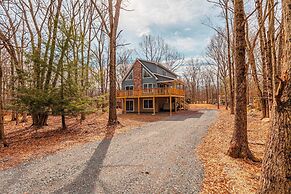 NEW Large Group Summer Getaway W/hot Tub + Game Room!