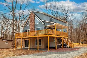 NEW Large Group Summer Getaway W/hot Tub + Game Room!