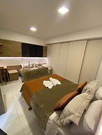 Flats Mana Beach Experience - Muro alto