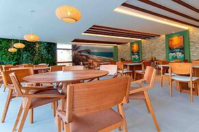 Flats Mana Beach Experience - Muro alto