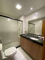 Flats Mana Beach Experience - Muro alto