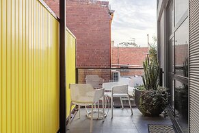 MAC Middle Park by Melbourne Apartment Collection